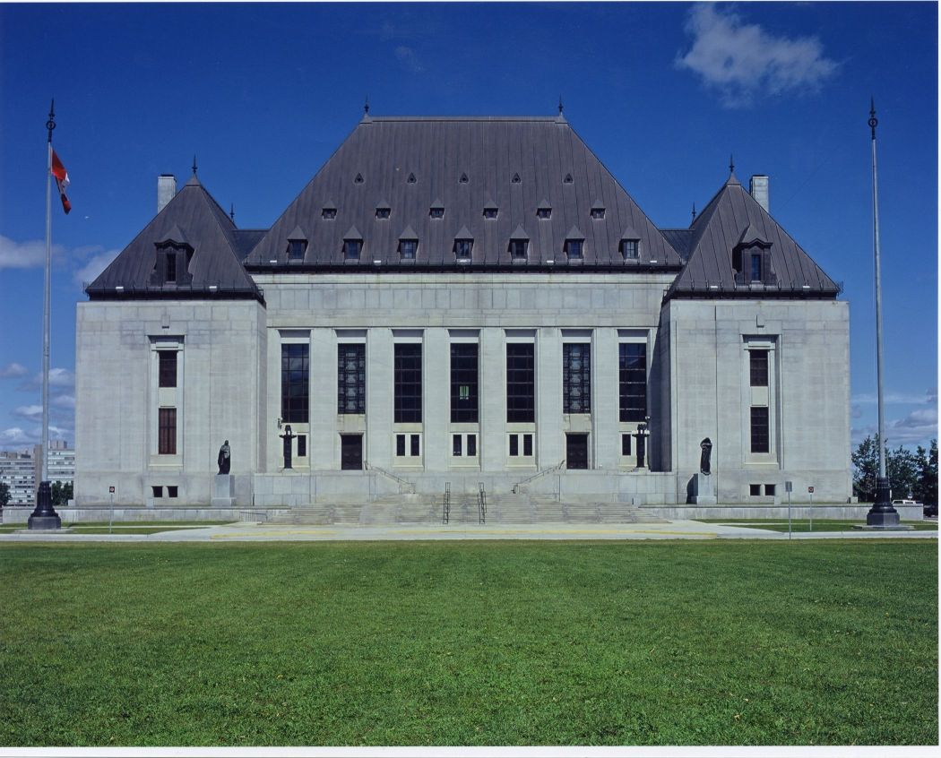 Exterior view of the Supreme Court of Canada, built in Art Deco design in 1939.